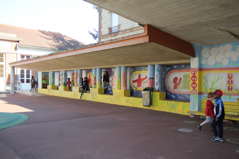 maternelle marie Curie préau